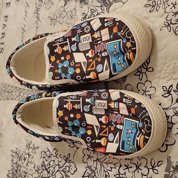 unbranded Shoes - Super cute sneakers